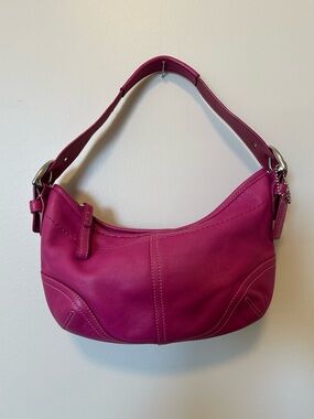 Vintage Y2K RARE Coach 9541 Soho Shoulder Bag, Pink Leather